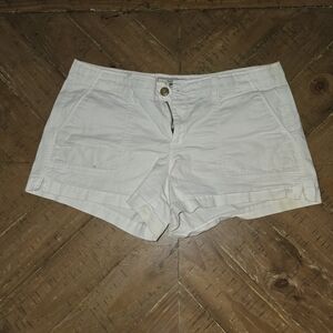 Old Navy Cream Cargo Shorts Classic Summer Style